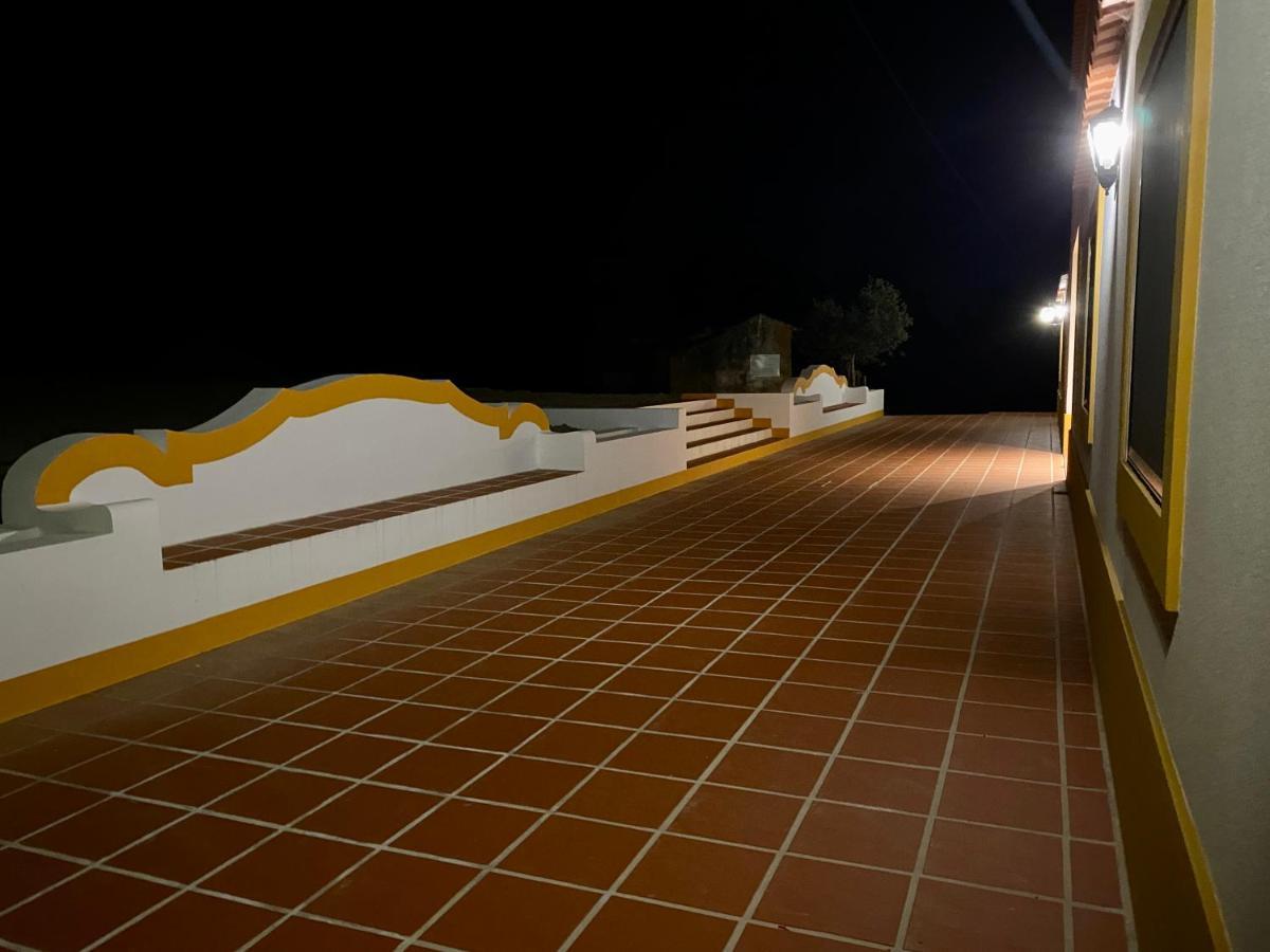 Hostal Montum Farm Living Melides Exterior foto