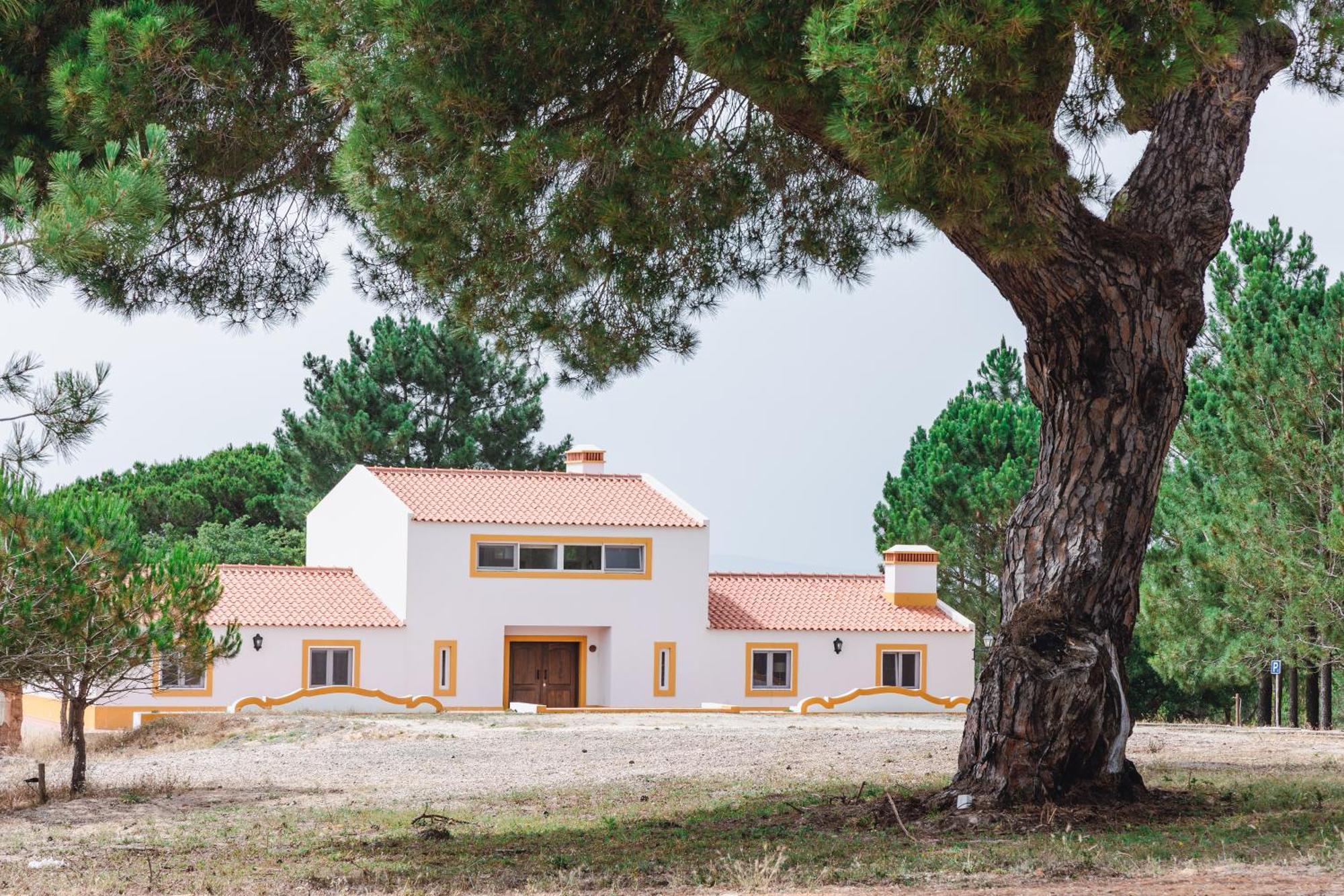 Hostal Montum Farm Living Melides Exterior foto